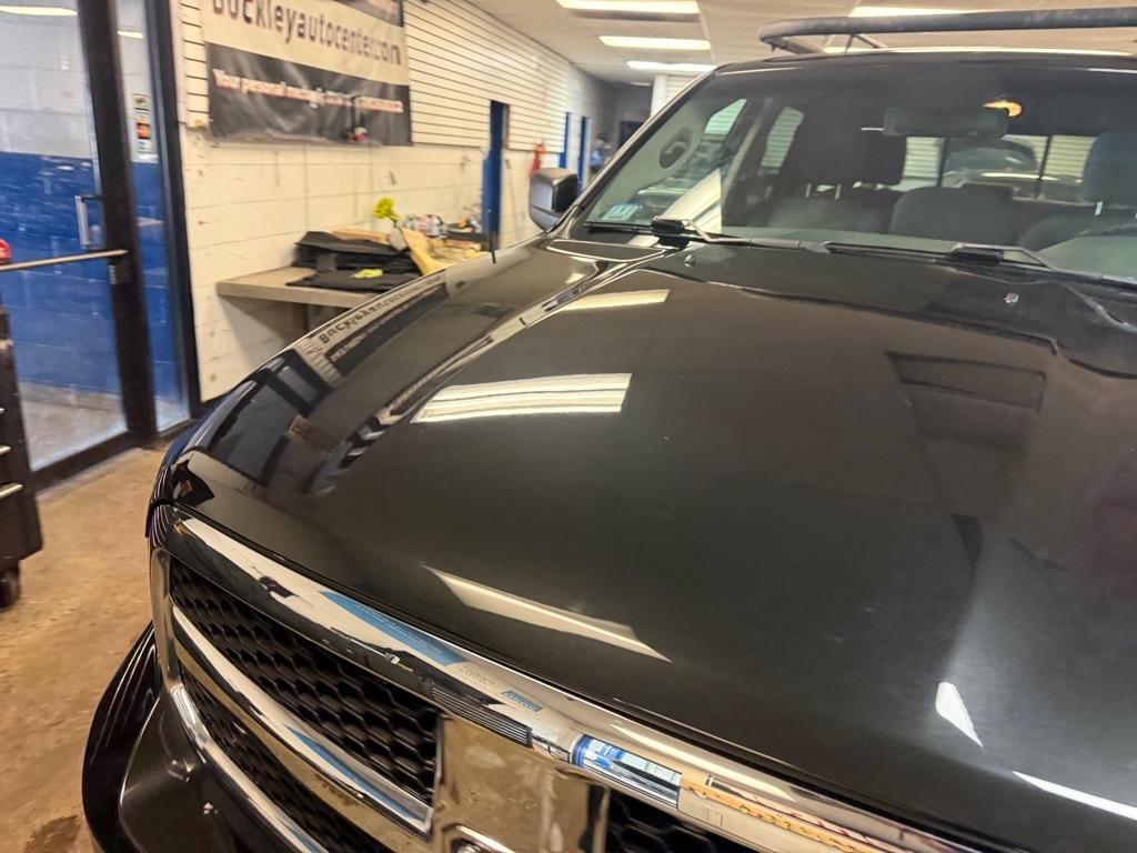 RAM 1500 SLT Crew Cab SWB 4WD 2017