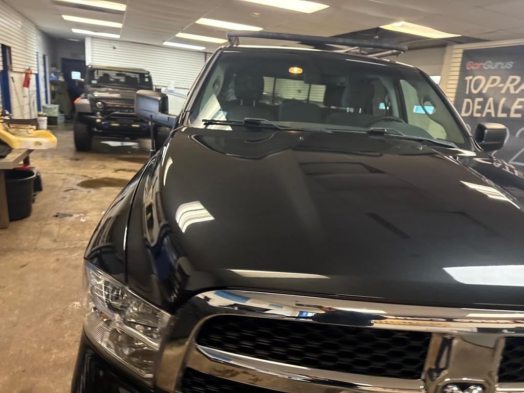 RAM 1500 SLT Crew Cab SWB 4WD 2017