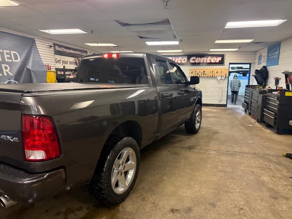 RAM 1500 Tradesman Quad Cab 4WD 2018