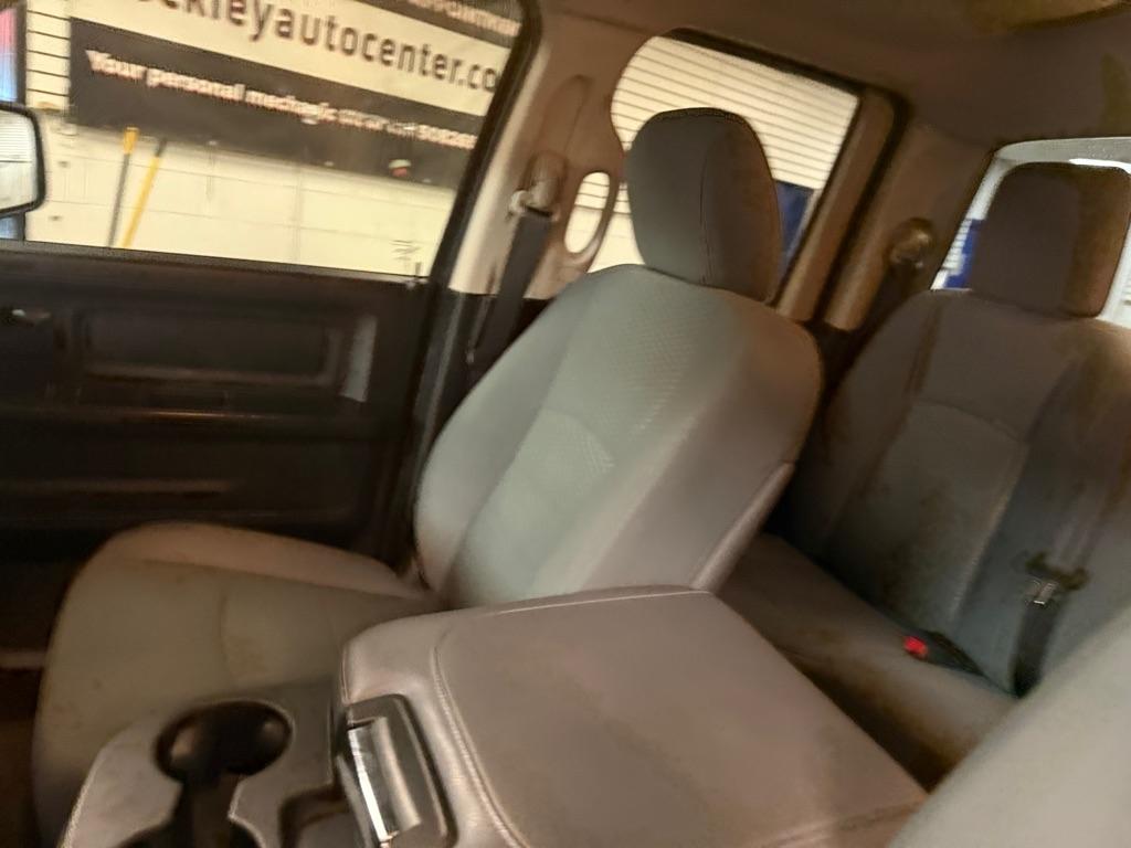 RAM 1500 Tradesman Quad Cab 4WD 2018