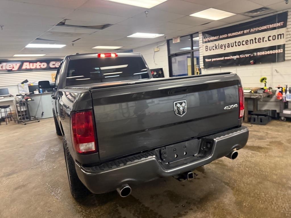 RAM 1500 Tradesman Quad Cab 4WD 2018