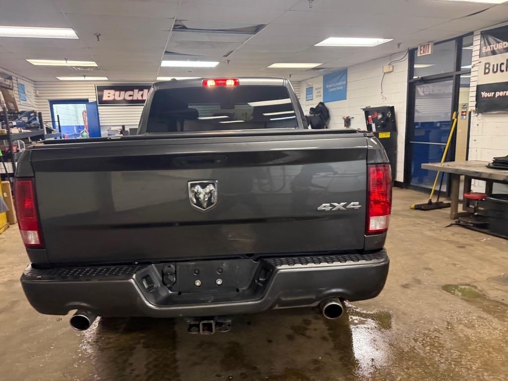 RAM 1500 Tradesman Quad Cab 4WD 2018