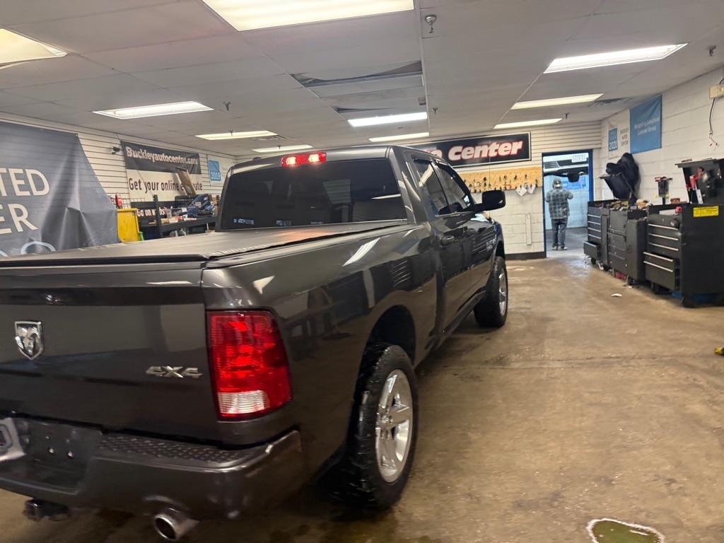 RAM 1500 Tradesman Quad Cab 4WD 2018