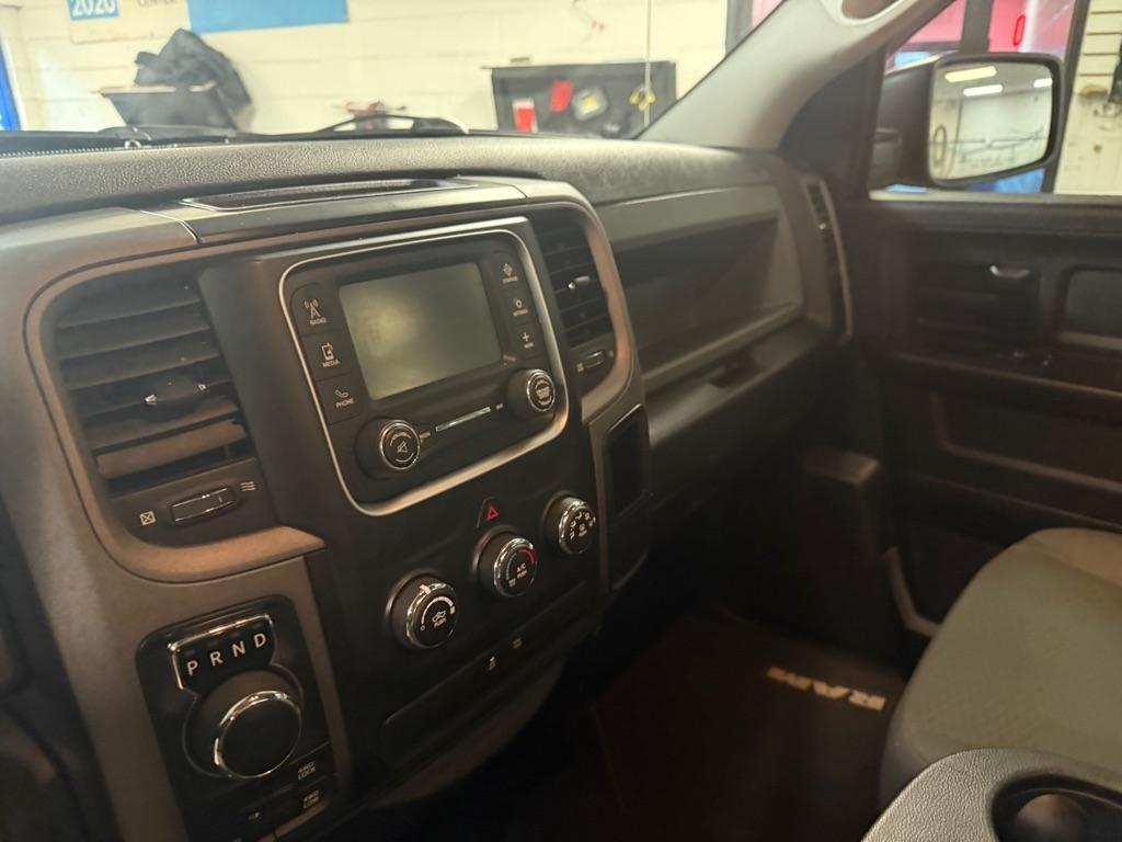 RAM 1500 Tradesman Quad Cab 4WD 2018