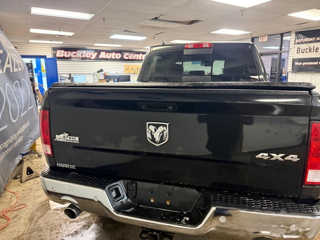 RAM 1500 SLT Crew Cab SWB 4WD 2017