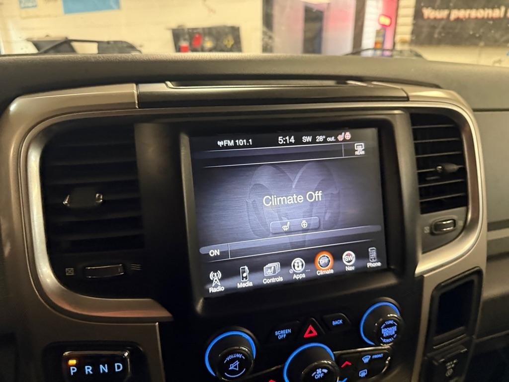 RAM 1500 SLT Crew Cab SWB 4WD 2017