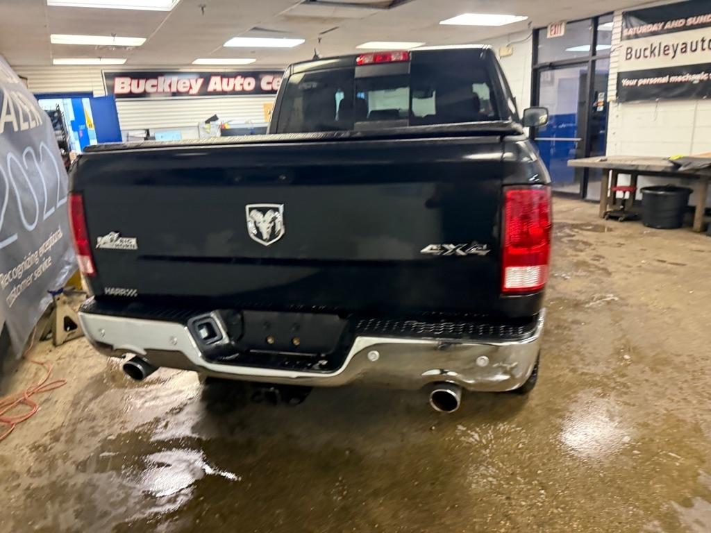 RAM 1500 SLT Crew Cab SWB 4WD 2017