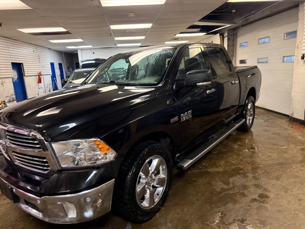 RAM 1500 SLT Crew Cab SWB 4WD 2017