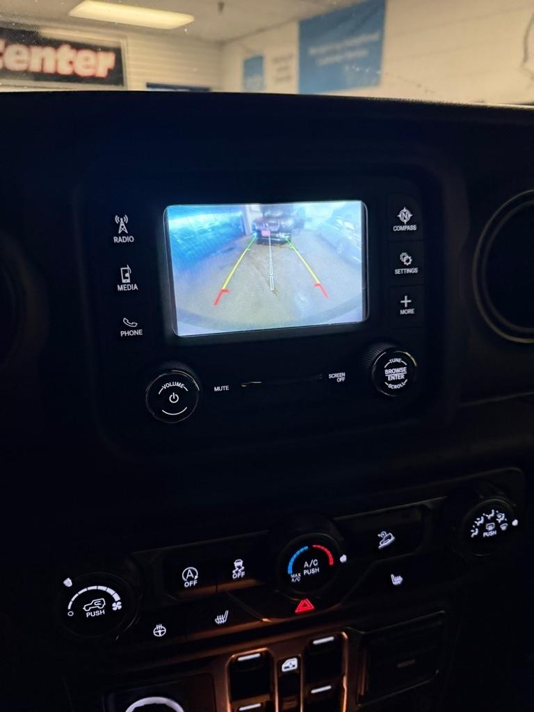 Jeep Wrangler Unlimited Sport 2018