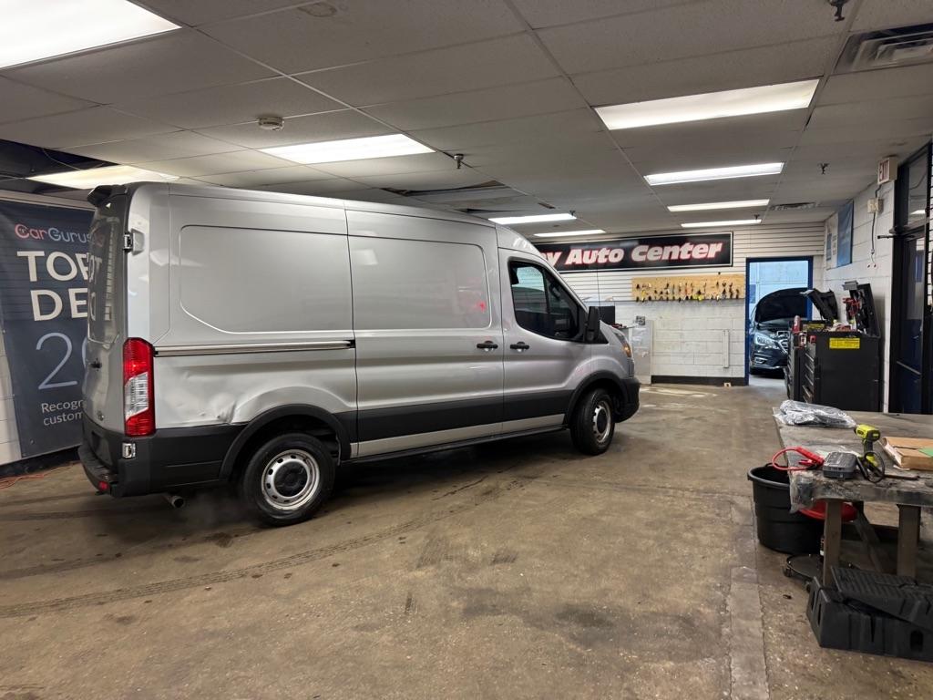 Ford Transit 150 Van Med. Roof w/Sliding Pass. 130-in. WB 2021