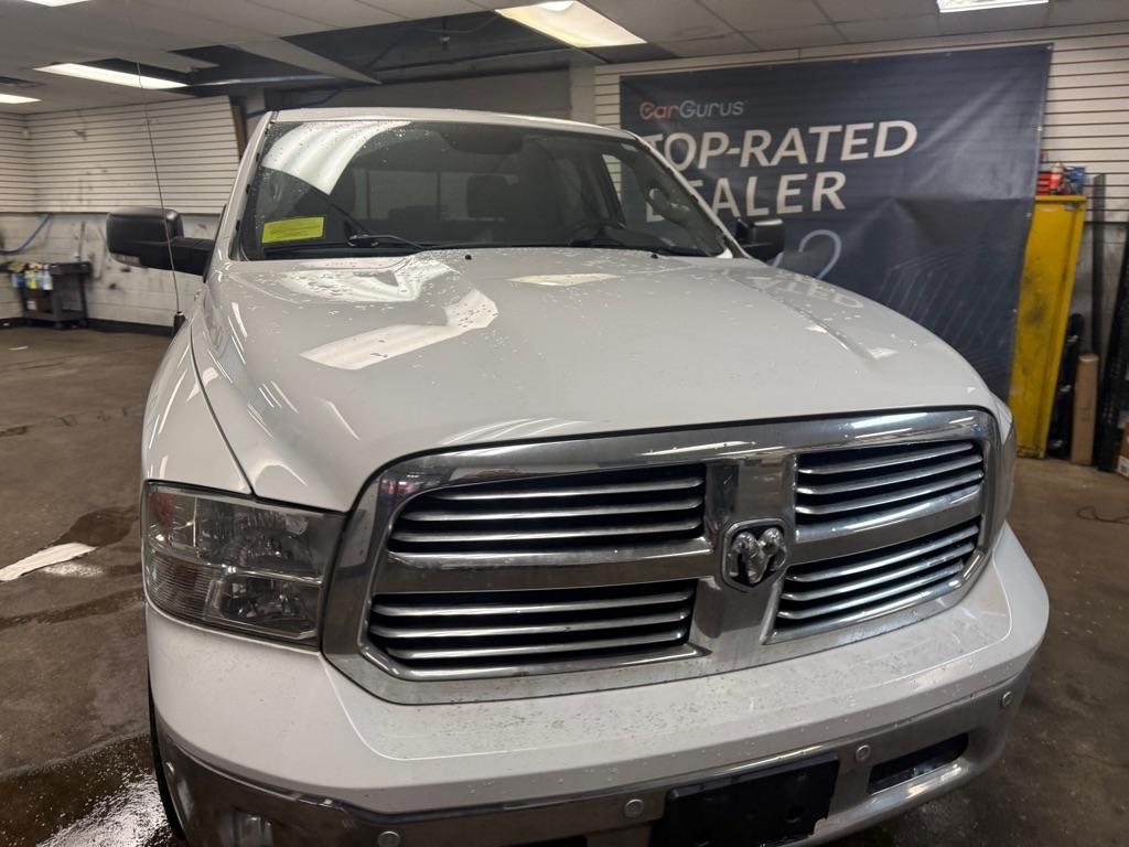 RAM 1500 SLT Crew Cab SWB 4WD 2016