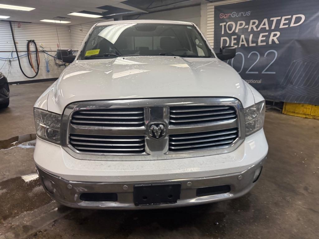 RAM 1500 SLT Crew Cab SWB 4WD 2016