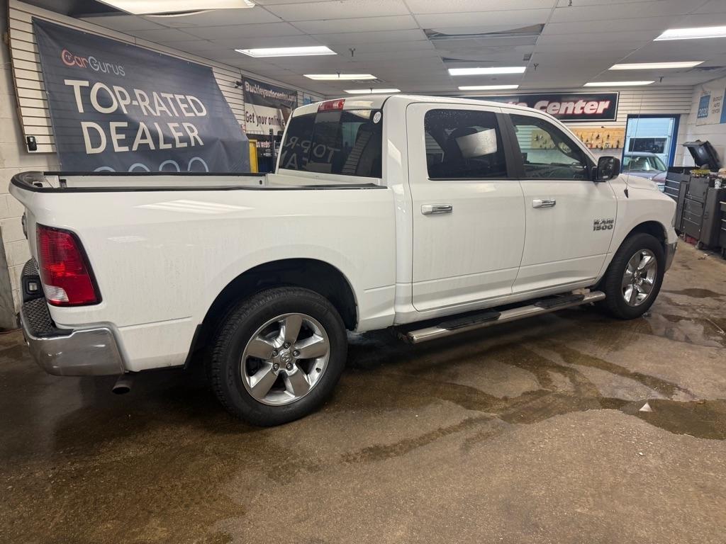 RAM 1500 SLT Crew Cab SWB 4WD 2016