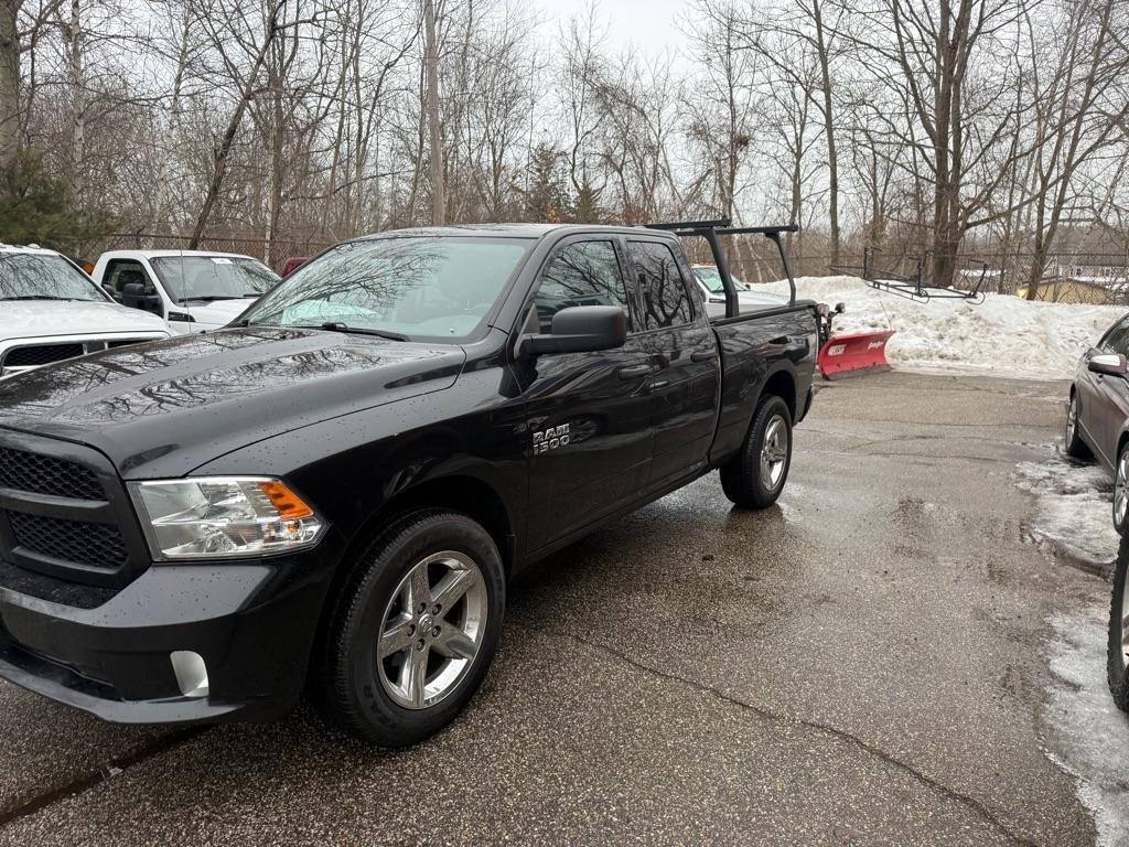 RAM 1500 Tradesman Quad Cab 4WD 2018