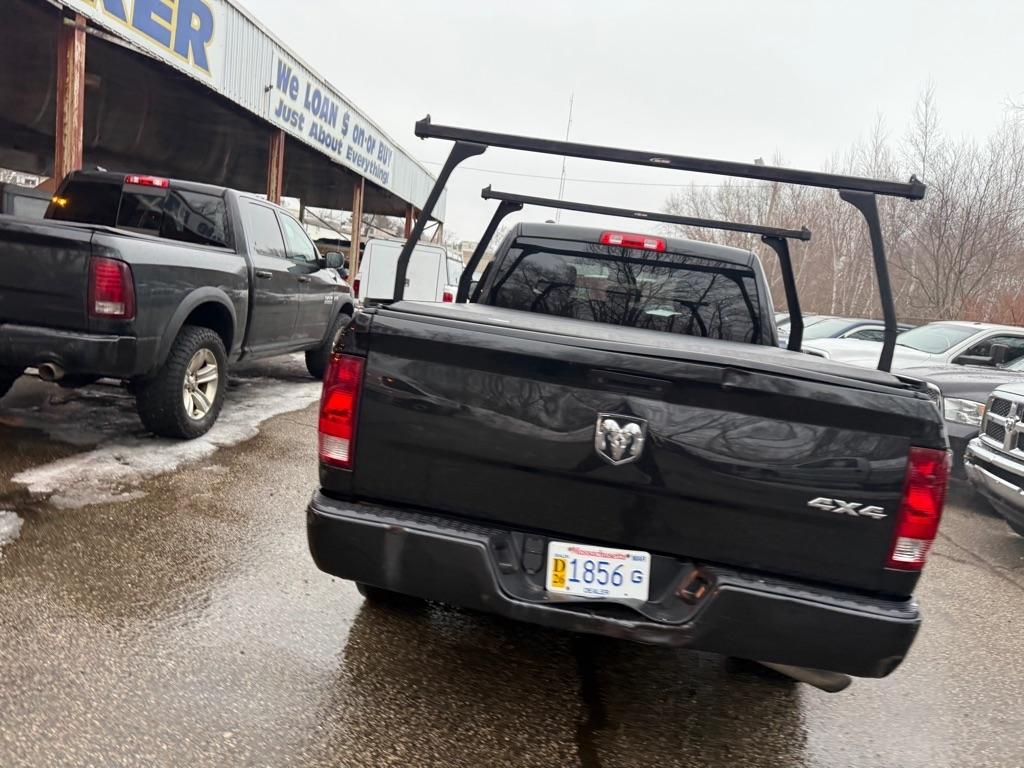 RAM 1500 Tradesman Quad Cab 4WD 2018
