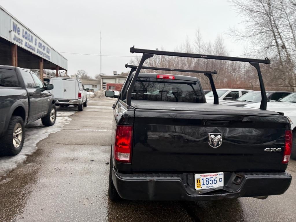 RAM 1500 Tradesman Quad Cab 4WD 2018