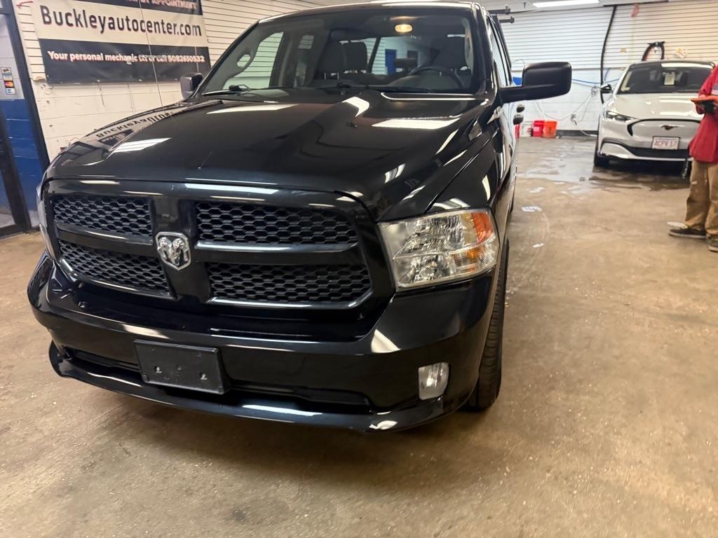 RAM 1500 Tradesman Quad Cab 4WD 2018