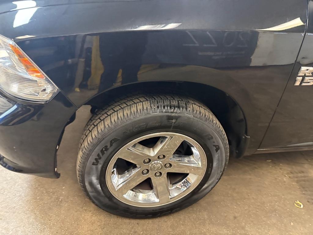 RAM 1500 Tradesman Quad Cab 4WD 2018