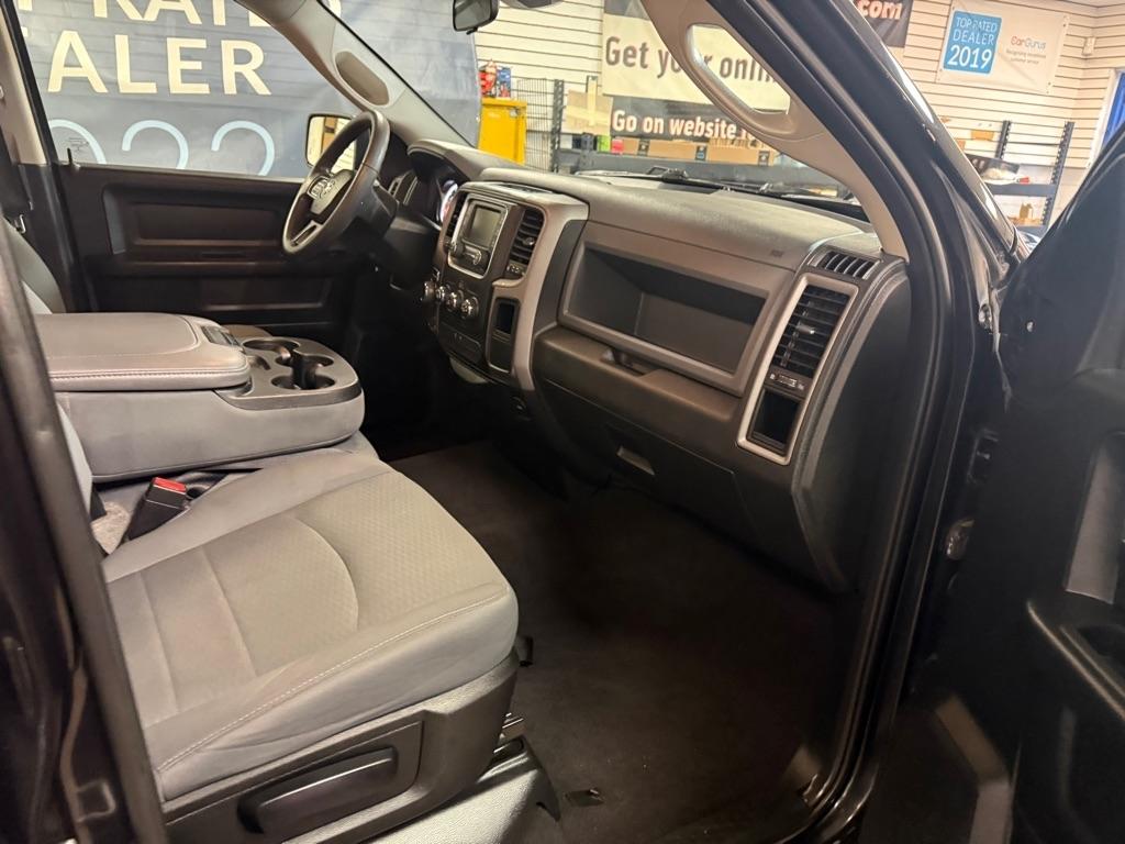 RAM 1500 Tradesman Quad Cab 4WD 2018