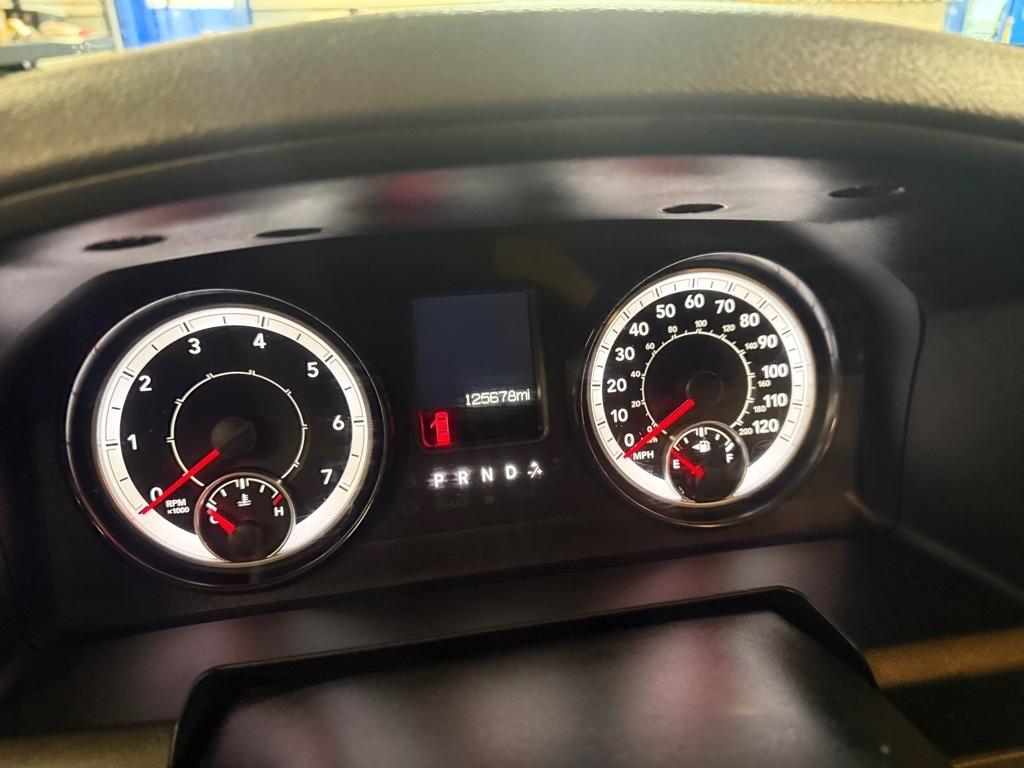 RAM 1500 Tradesman Quad Cab 4WD 2018