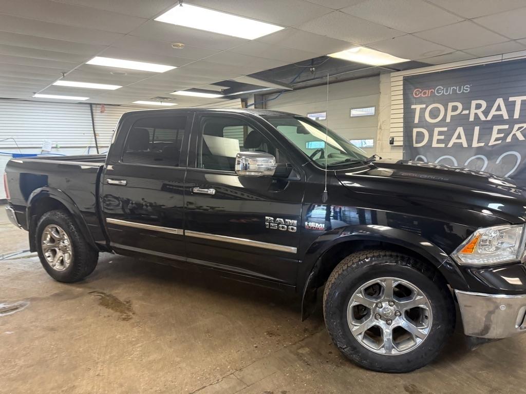 RAM 1500 Laramie Crew Cab SWB 4WD 2017