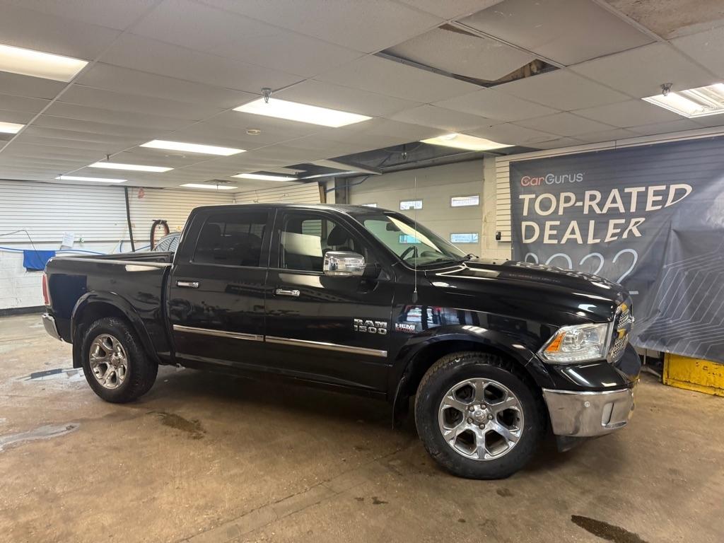 RAM 1500 Laramie Crew Cab SWB 4WD 2017