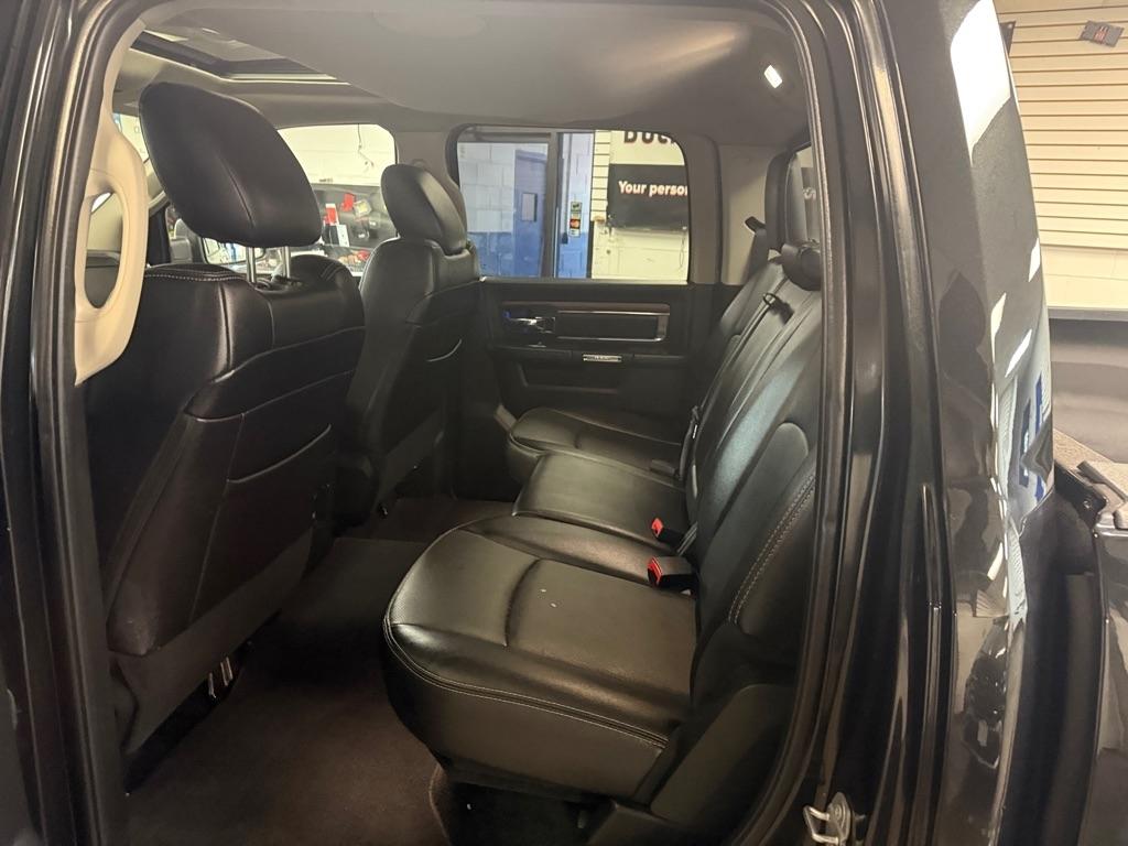 RAM 1500 Laramie Crew Cab SWB 4WD 2017