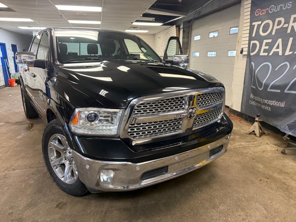 RAM 1500 Laramie Crew Cab SWB 4WD 2017