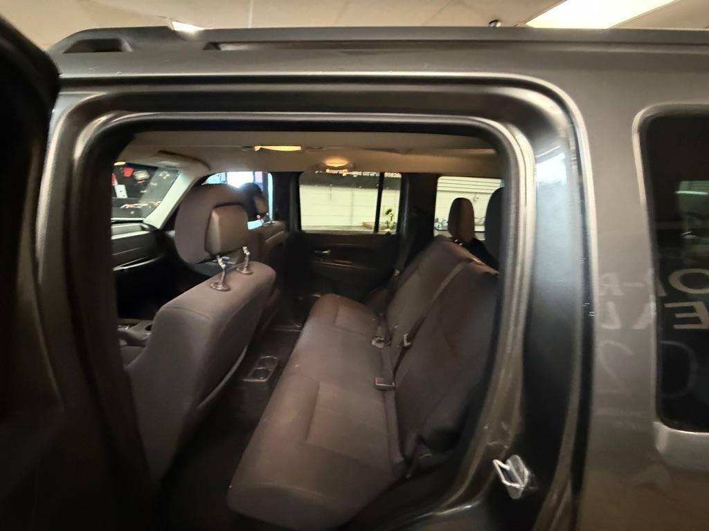 Jeep Liberty Sport 4WD 2012