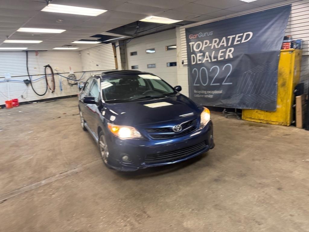 Toyota Corolla S 5-Speed MT 2013