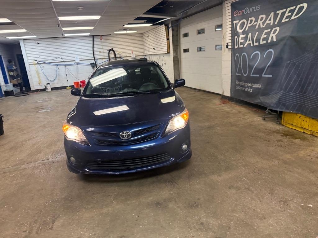 Toyota Corolla S 5-Speed MT 2013