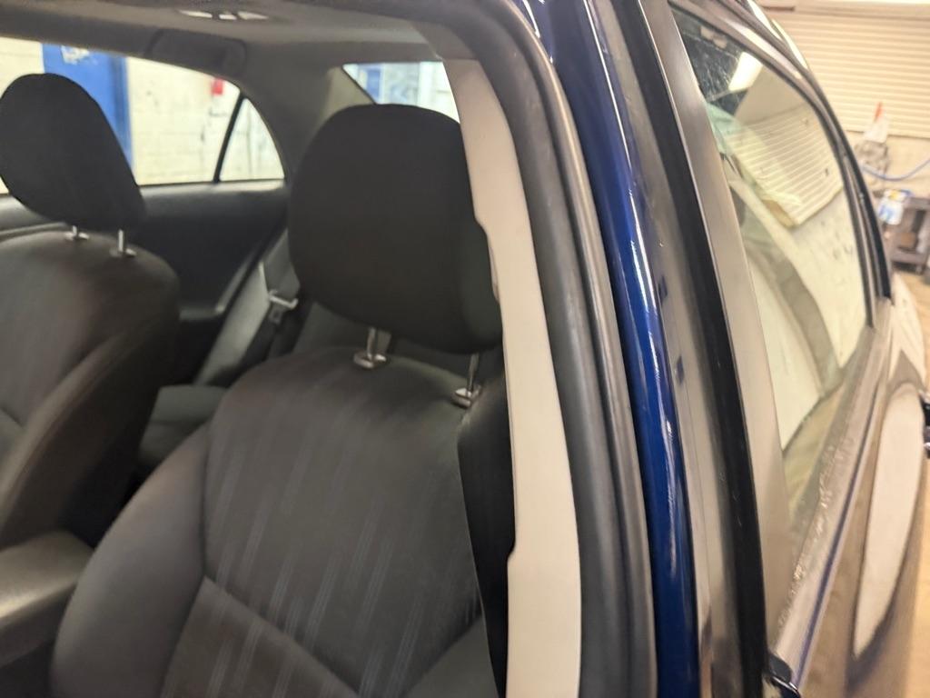 Toyota Corolla S 5-Speed MT 2013