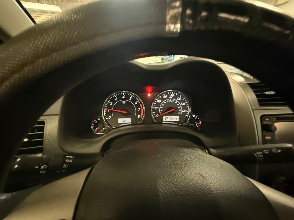 Toyota Corolla S 5-Speed MT 2013