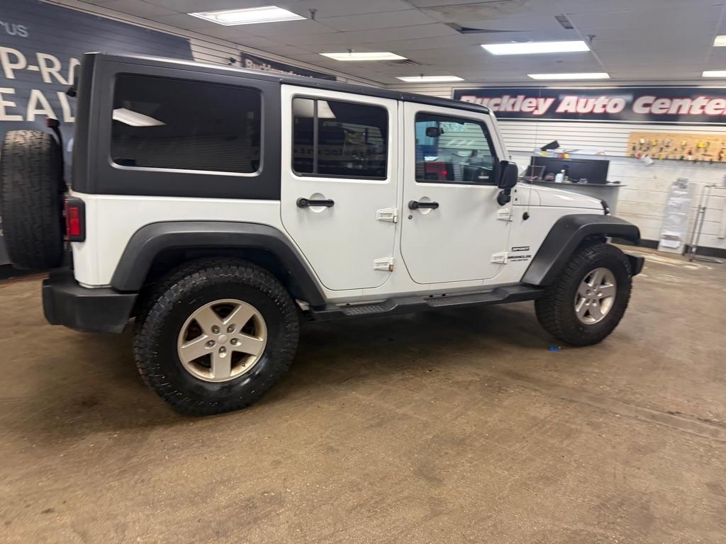Jeep Wrangler Unlimited Sport 4WD 2015