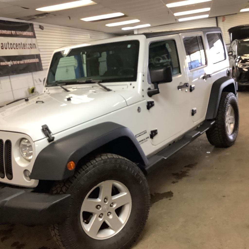 Jeep Wrangler Unlimited Sport 4WD 2015
