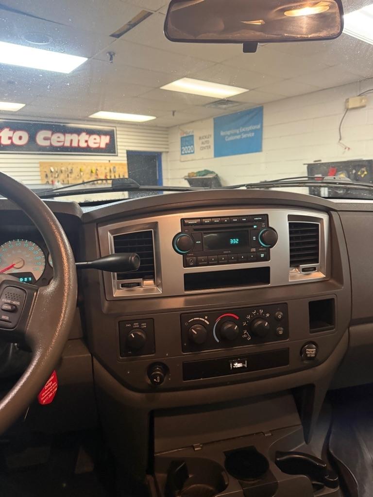Dodge Ram 1500 ST Quad Cab 4WD 2008