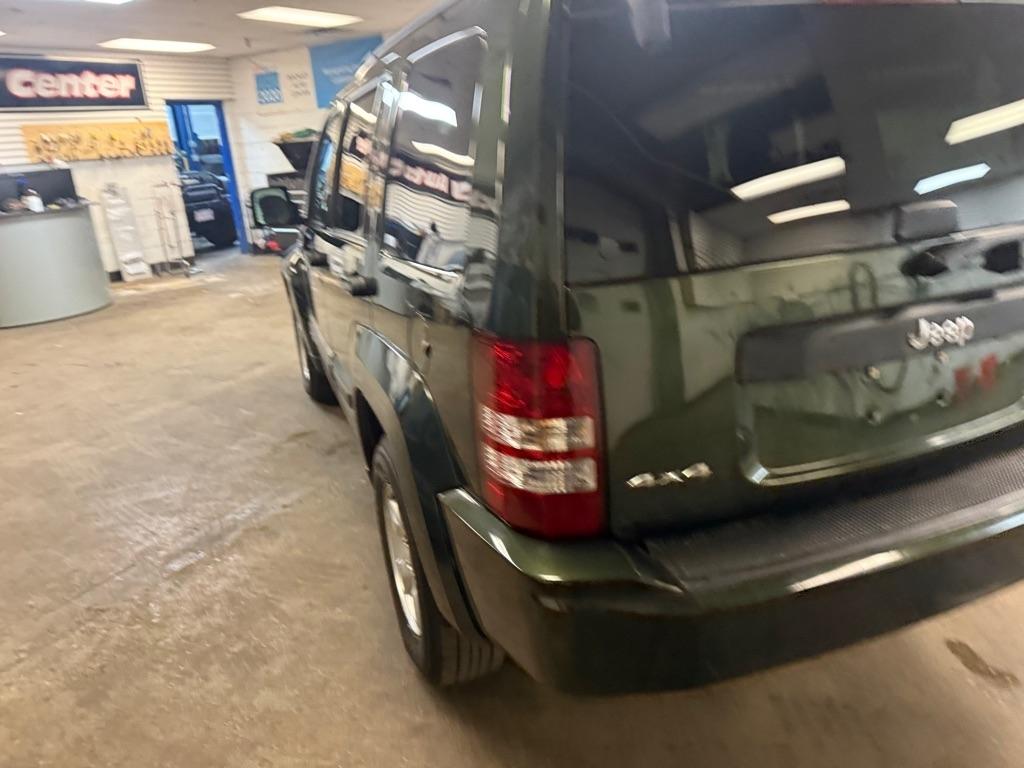 Jeep Liberty Sport 4WD 2011