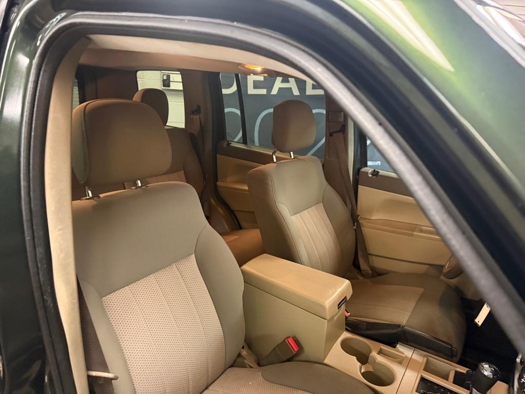 Jeep Liberty Sport 4WD 2011