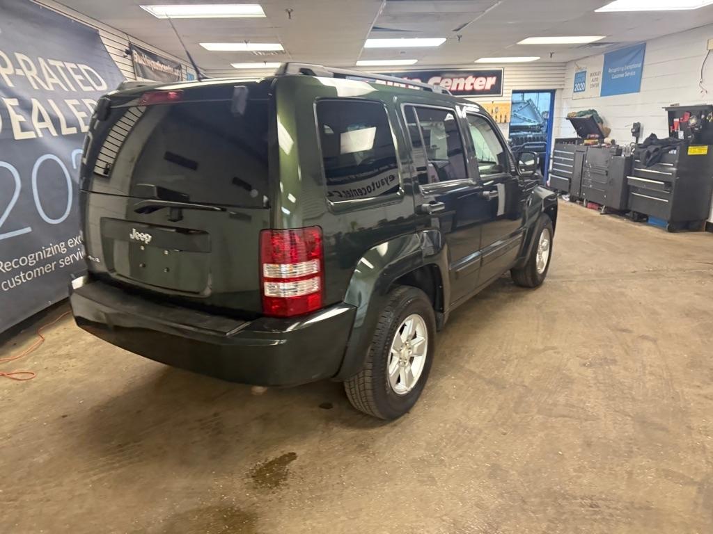 Jeep Liberty Sport 4WD 2011