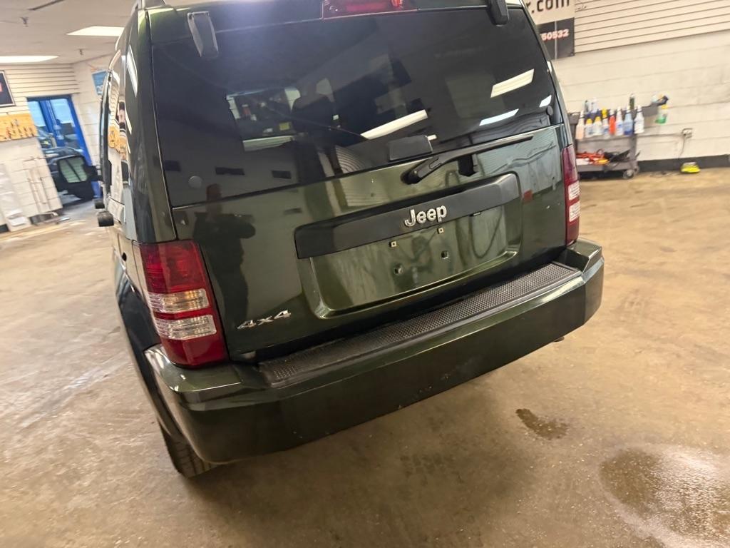 Jeep Liberty Sport 4WD 2011