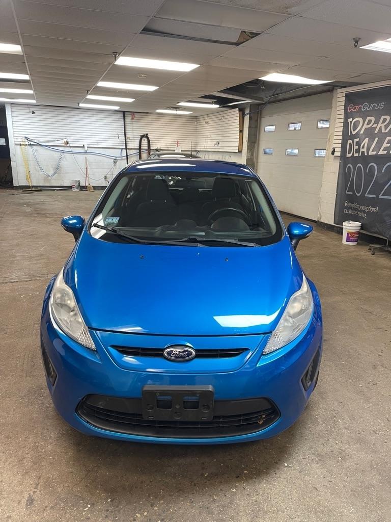 2013 Ford Fiesta SE Hatchback