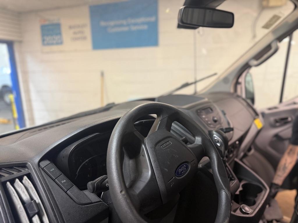 Ford Transit 150 Van Med. Roof w/Sliding Pass. 148-in. WB 2018