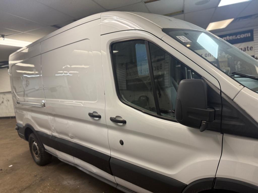 Ford Transit 150 Van Med. Roof w/Sliding Pass. 148-in. WB 2018