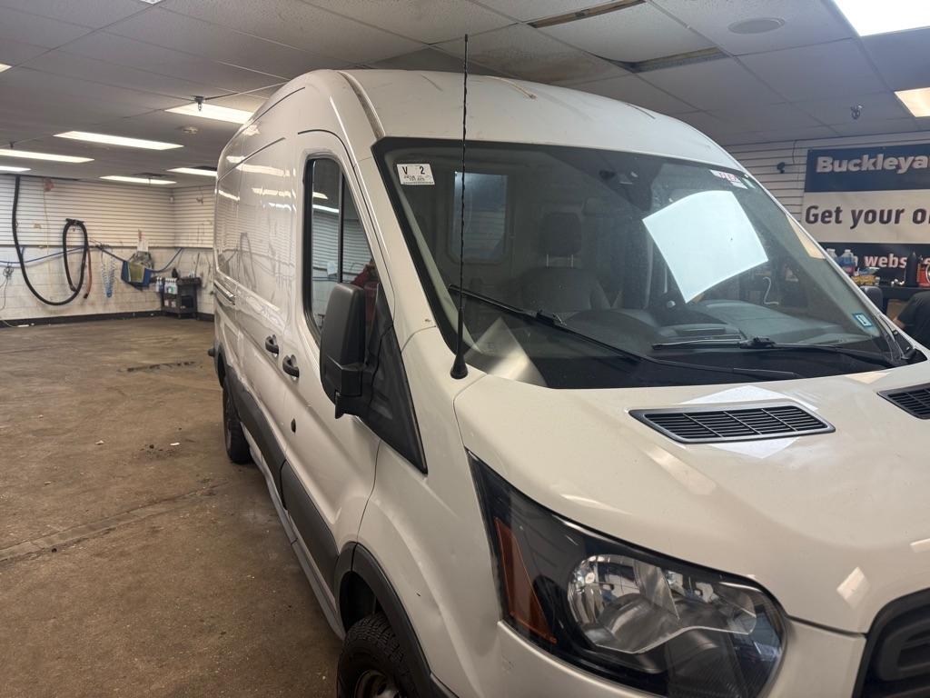 Ford Transit 150 Van Med. Roof w/Sliding Pass. 148-in. WB 2018