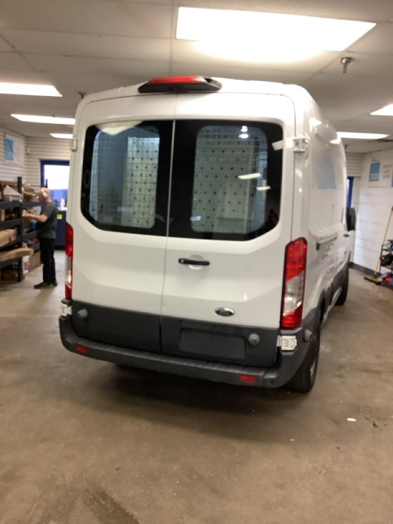 Ford Transit 150 Van Med. Roof w/Sliding Pass. 148-in. WB 2018