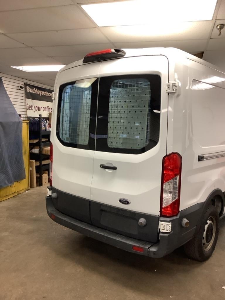 Ford Transit 150 Van Med. Roof w/Sliding Pass. 148-in. WB 2018