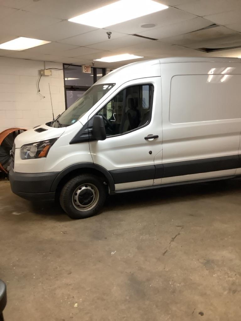 Ford Transit 150 Van Med. Roof w/Sliding Pass. 148-in. WB 2018