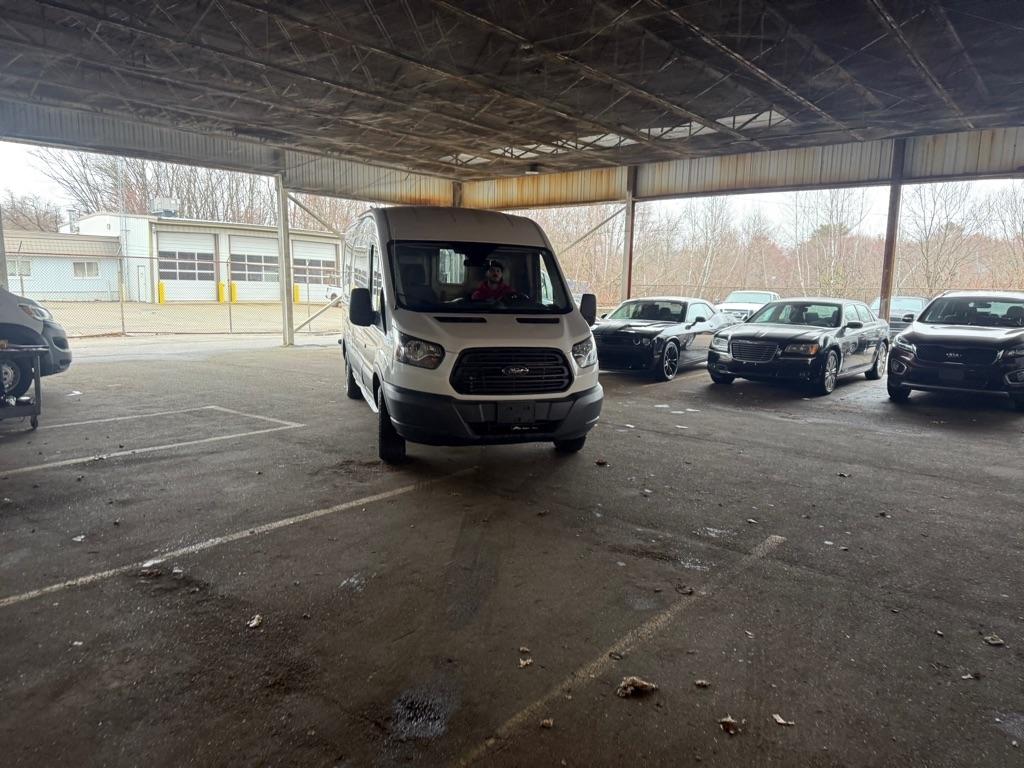 Ford Transit 150 Van Med. Roof w/Sliding Pass. 148-in. WB 2018