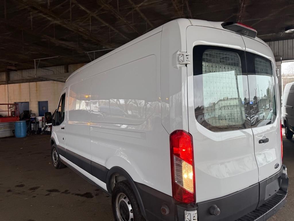 Ford Transit 150 Van Med. Roof w/Sliding Pass. 148-in. WB 2018