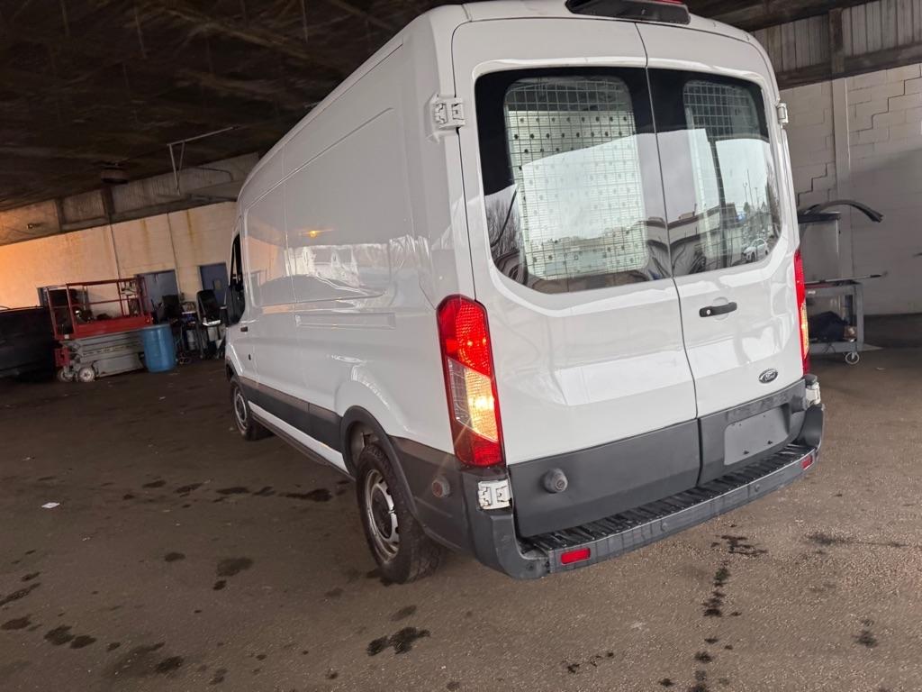 Ford Transit 150 Van Med. Roof w/Sliding Pass. 148-in. WB 2018